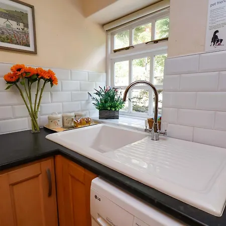 Eskdale View, 5 Hollins