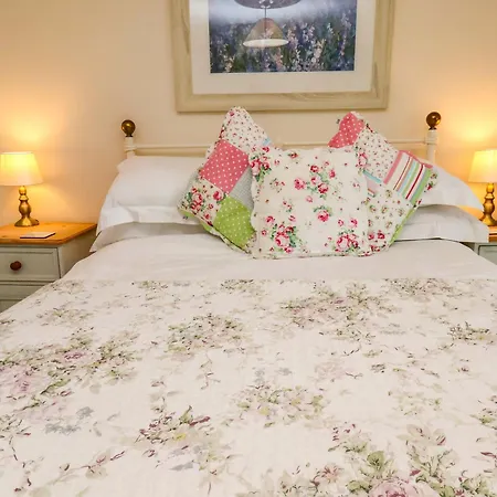 Eskdale View, 5 Hollins