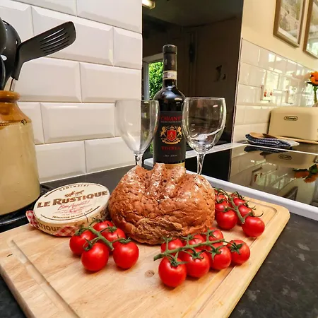 Eskdale View, 5 Hollins Whitby