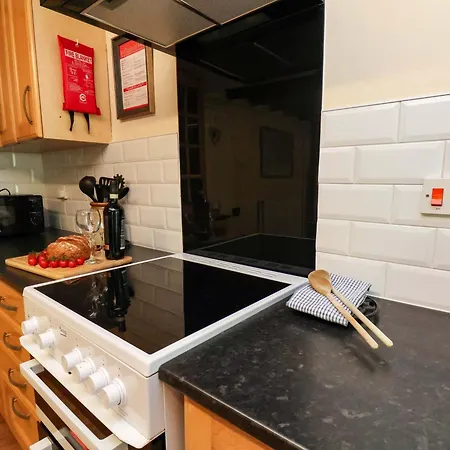 Eskdale View, 5 Hollins